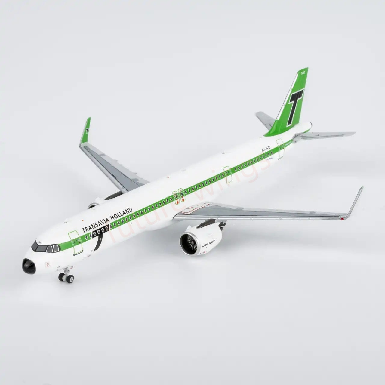 1:400 NG Models NG13139 Transavia Airlines A321neo PH-YHD Aircraft Model+Free Tractor