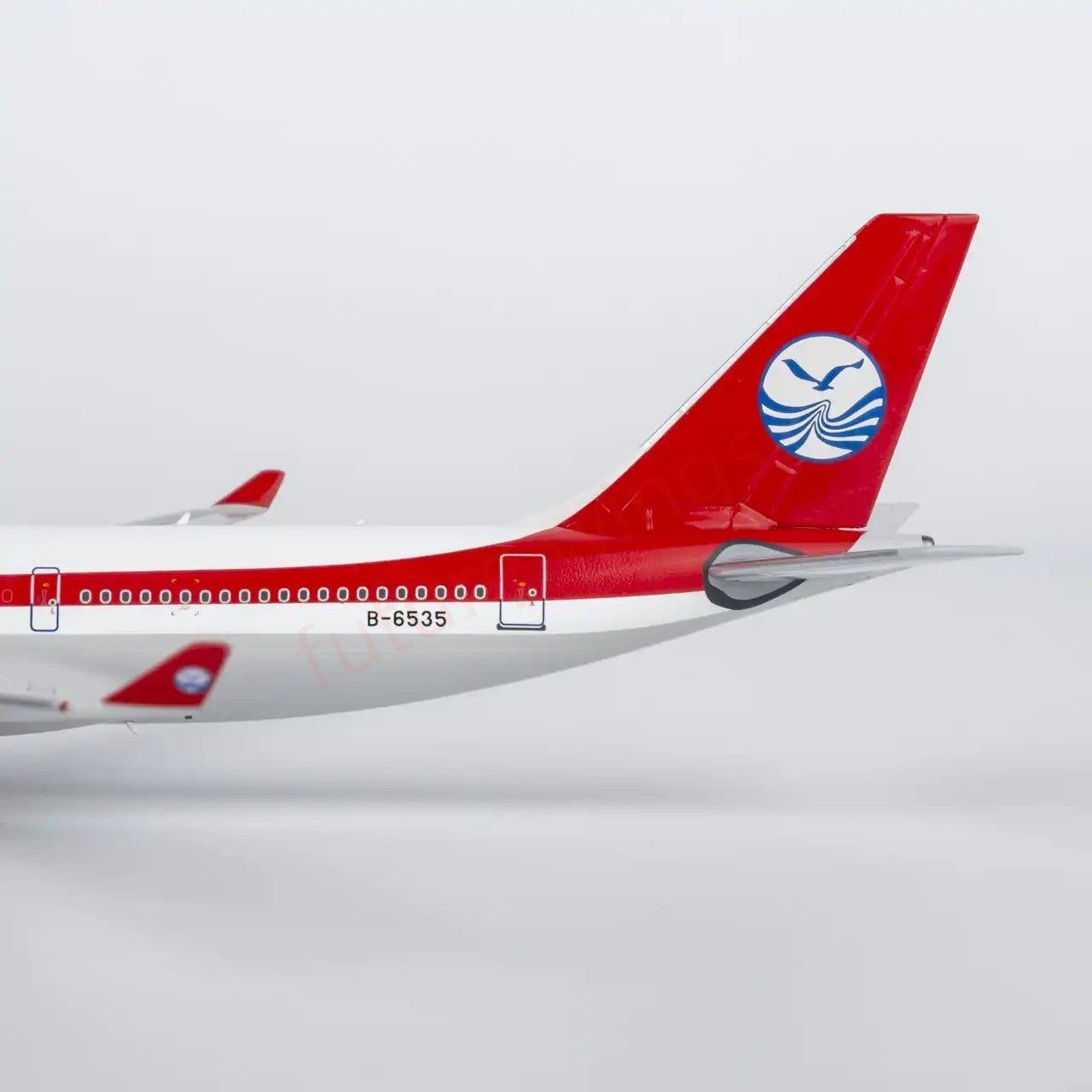 1:400 NG Models NG61103 Sichuan Airlines Airbus A330-200 B-6535 Aircraft Model+Free Tractor