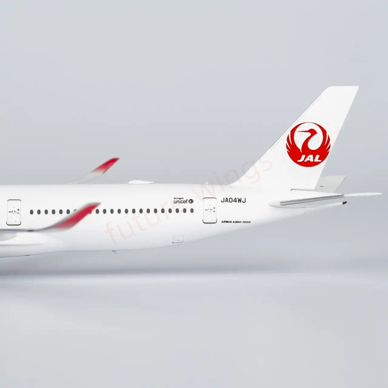 1:400 NG Models NG57016 Japan Airlines JAL A350-1000 JA04WJ Aircraft Model+Free Tractor