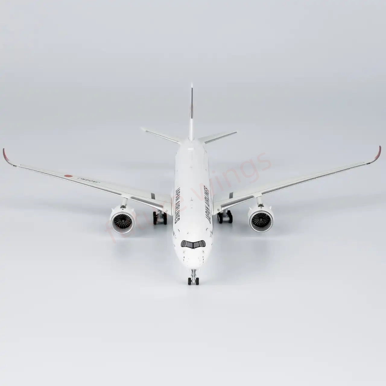 1:400 NG Models NG57016 Japan Airlines JAL A350-1000 JA04WJ Aircraft Model+Free Tractor