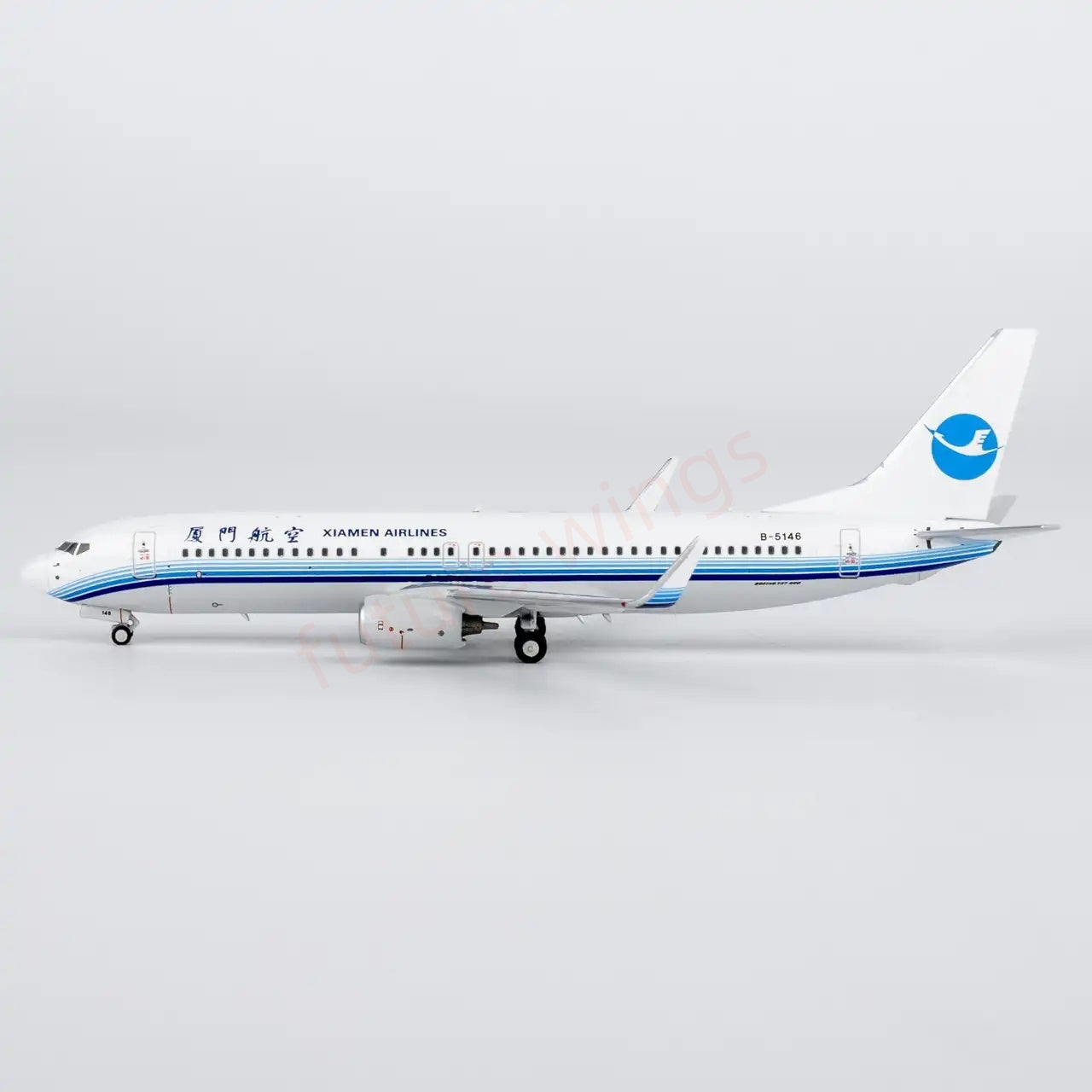 1:400 NG Models NG64155 XiamenAir B737-800 B-5146 Aircraft Model+Free Tractor