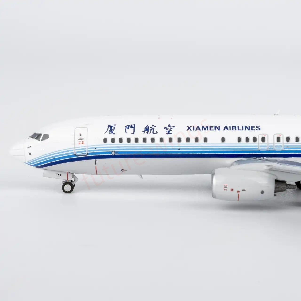 1:400 NG Models NG64155 XiamenAir B737-800 B-5146 Aircraft Model+Free Tractor