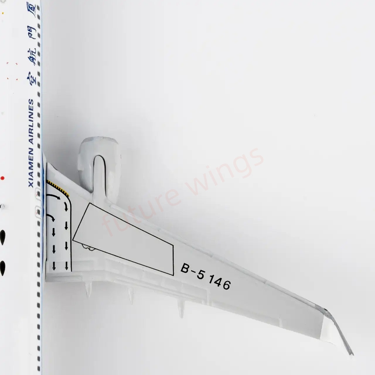 1:400 NG Models NG64155 XiamenAir B737-800 B-5146 Aircraft Model+Free Tractor