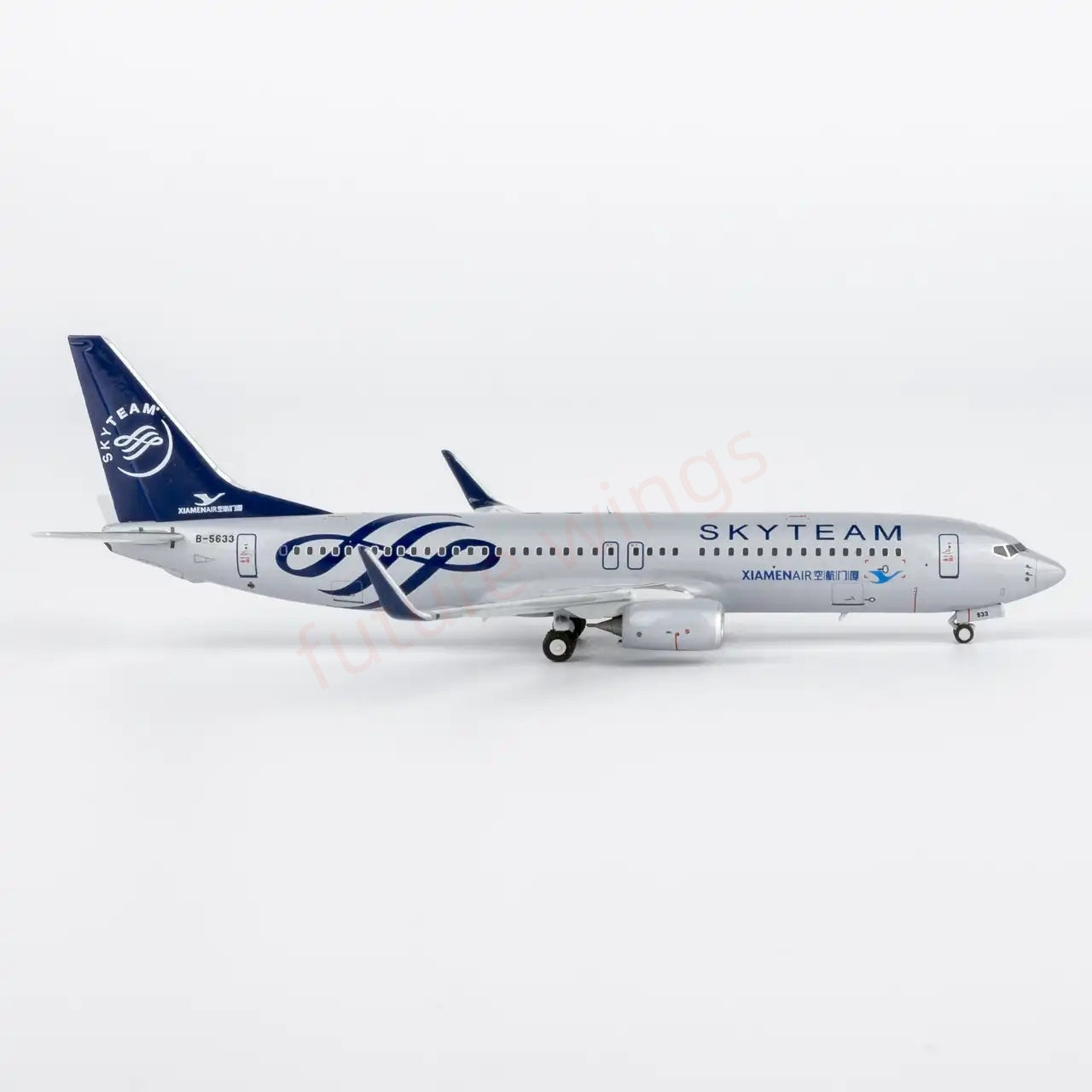 1:400 NG Models NG64150 XiamenAir B737-800 B-5633 "SKYTEAM" Aircraft Model+Free Tractor