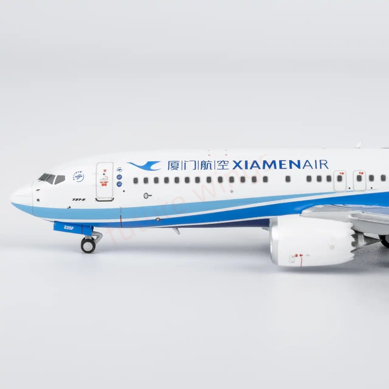 1:400 NG Models NG64152 XiamenAir B737 MAX8 B-225F Aircraft Model+Free Tractor