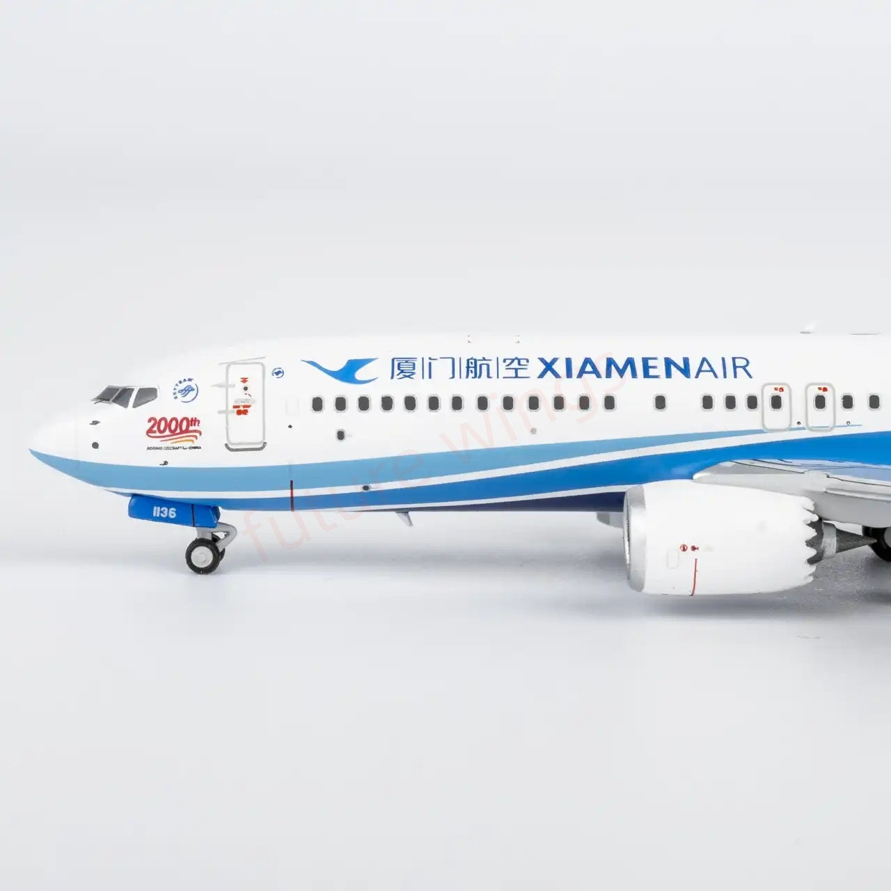 1:400 NG Models NG64153 XiamenAir B737 MAX8 B-1136 Aircraft Model+Free Tractor