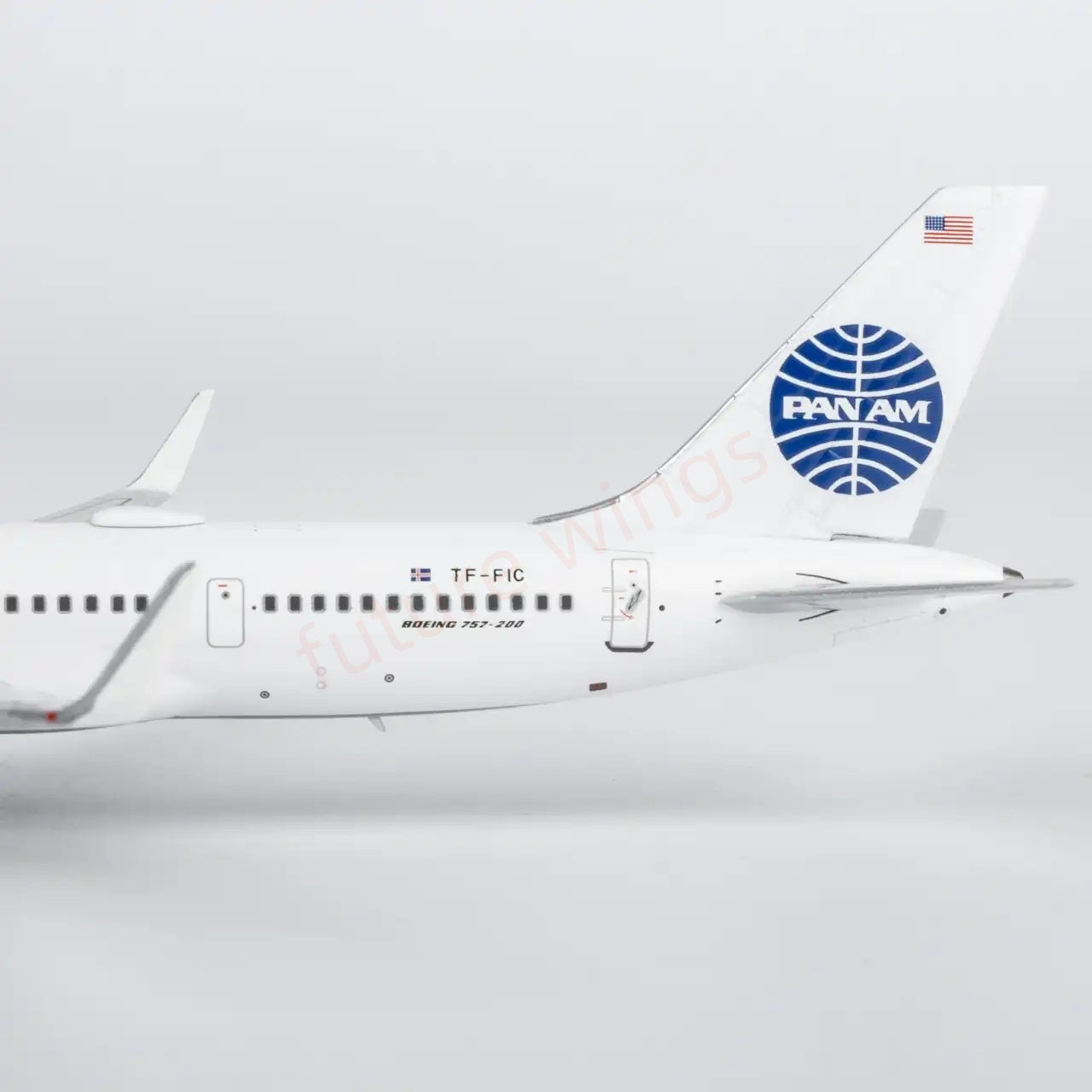 1:400 NG Models NG53210 Iceland Air B757-200 TF-FIC "Pan Am" Aircraft Model+Free Tractor