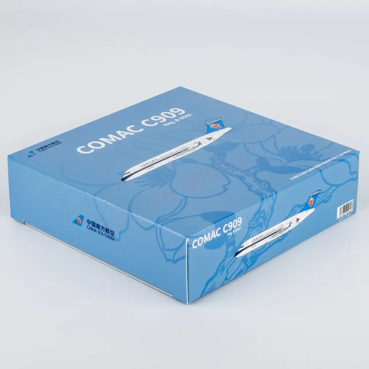 1:400 NG Models NG24064 China Southern Airlines C909 (ARJ21-700) B-658Z Aircraft Model+Free Tractor