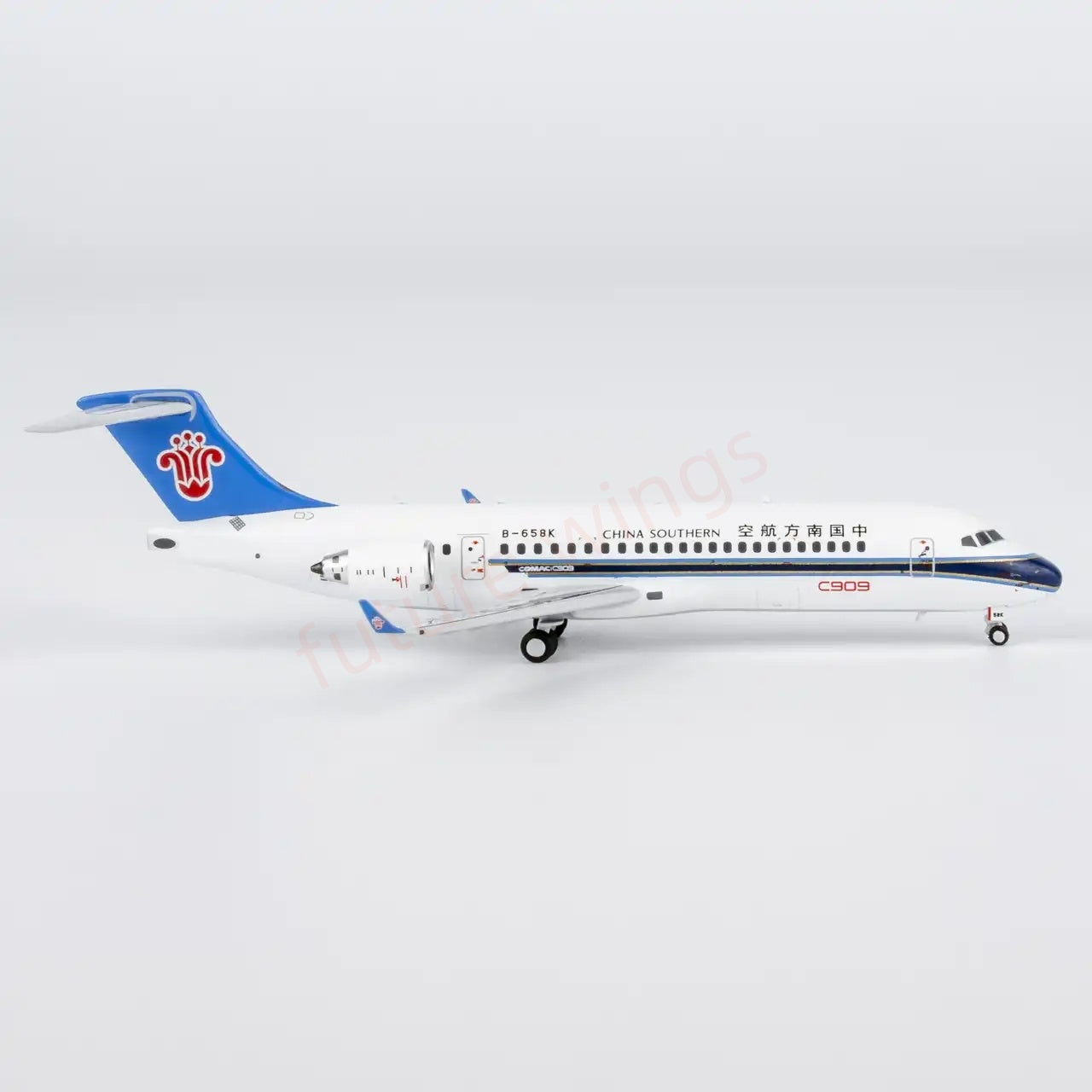 1:400 NG Models NG24188 China Southern Airlines C909 (ARJ21-700) B-658K Aircraft Model+Free Tractor