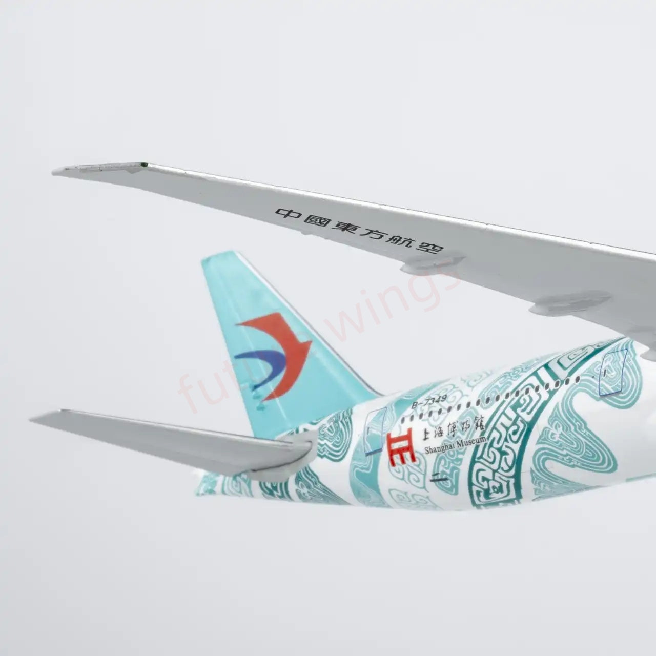 1:400 NG Lite CES100 China Eastern Airlines B777-300ER B-7349 Aircraft Model+Free Tractor