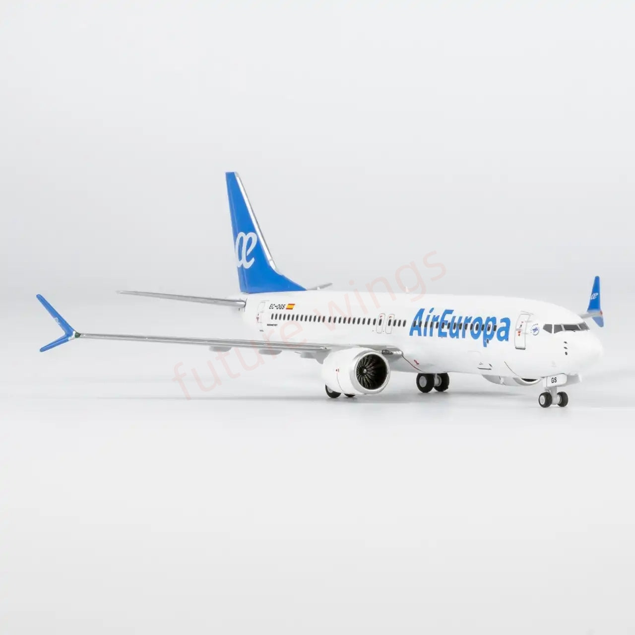 1:400 NG Models NG88044 Air Europa B737 MAX8 ES-OGS Aircraft Model+Free Tractor