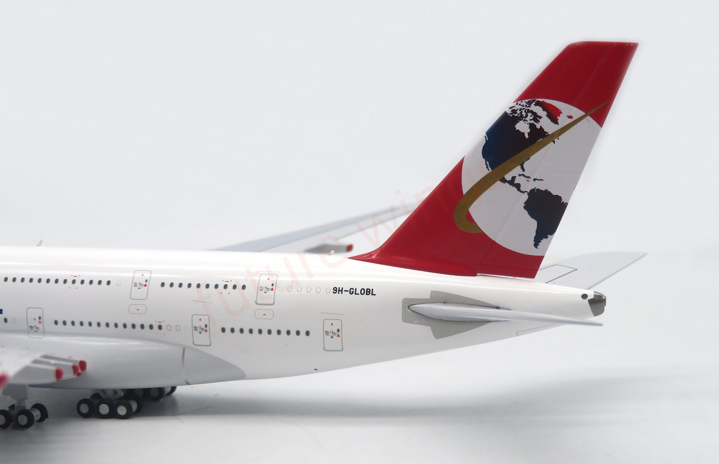 1:400 Apollo Global Airlines A380 9H-GLOBL Aircraft Model+Free Tractor