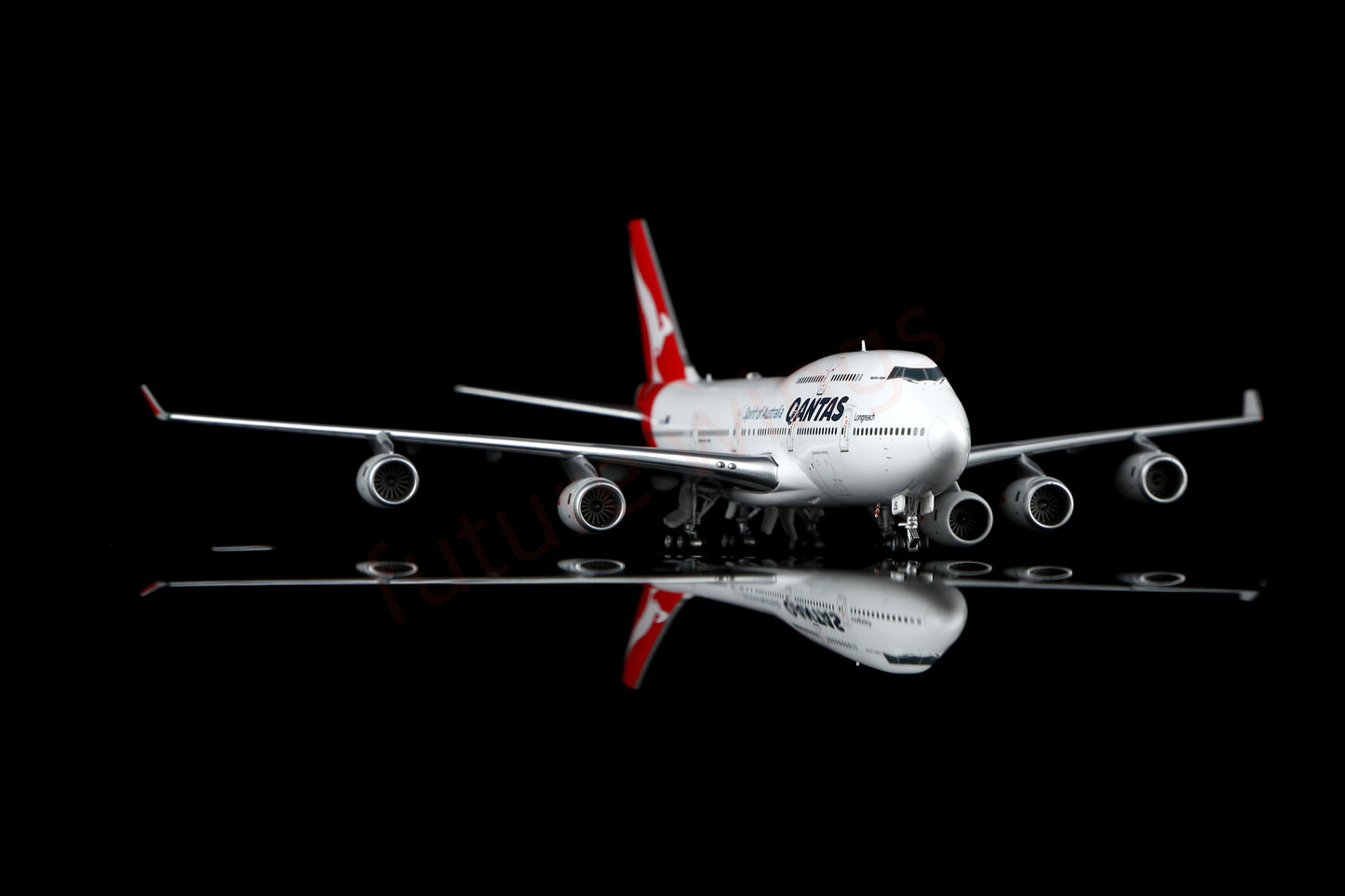 1:400 HX Models Qantas Airways B747-400 VH-OJS (5 engines and 4 engines)Aircraft Model Free Tractor +Stand
