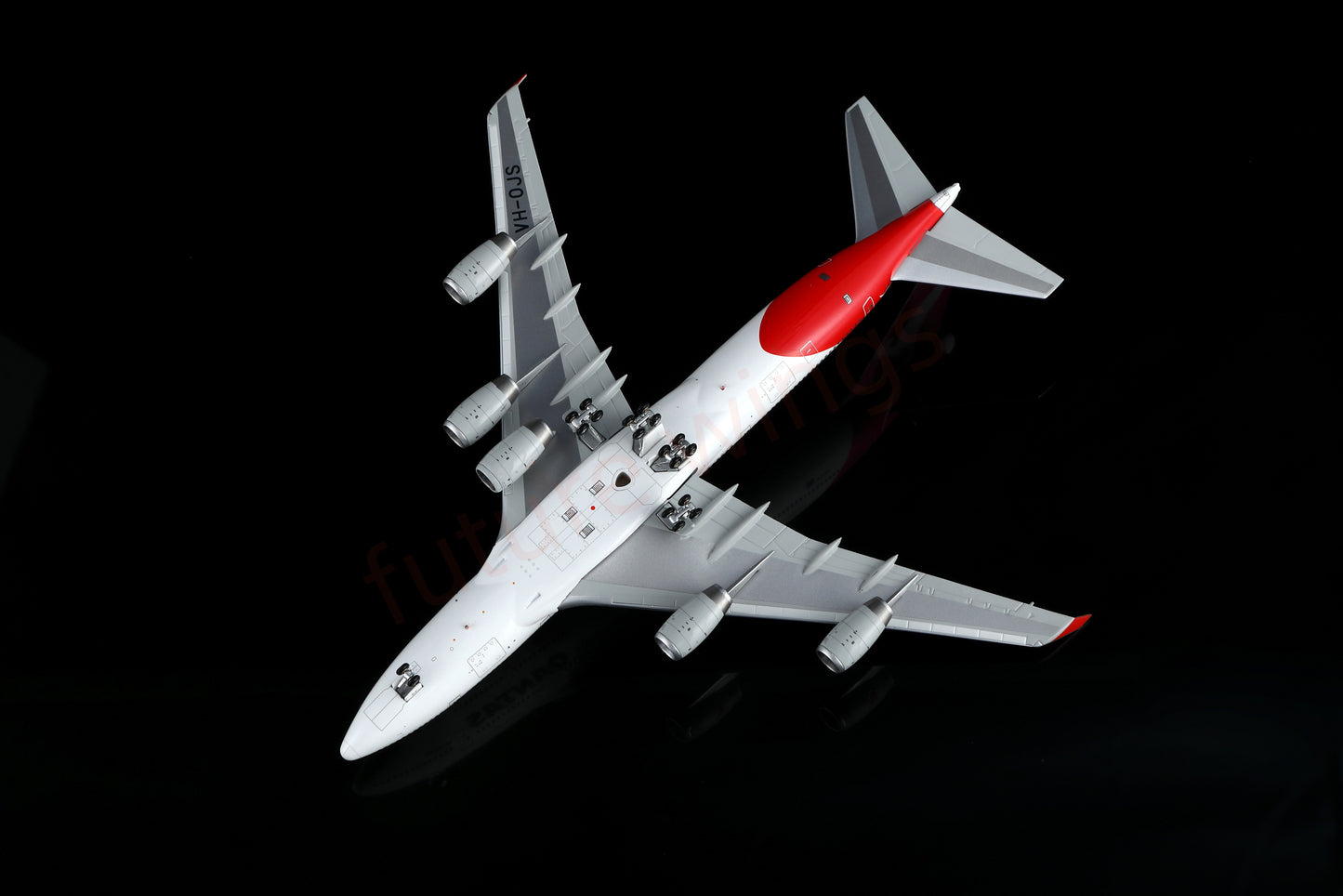 1:400 HX Models Qantas Airways B747-400 VH-OJS (5 engines and 4 engines)Aircraft Model Free Tractor +Stand