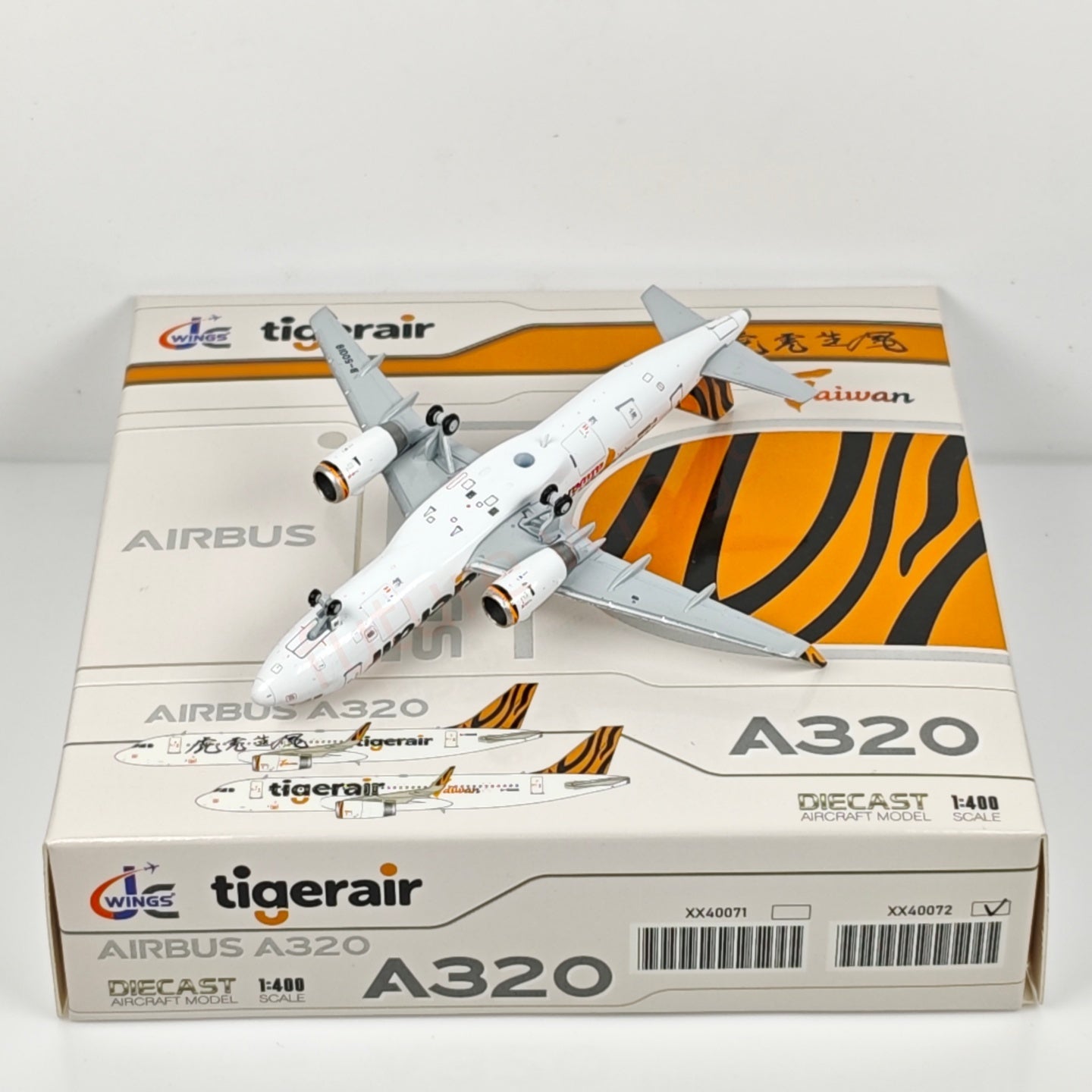 1:400 JC Wings XX40072 Tiger Air A320 B-50018 Aircraft Model+Free Tractor