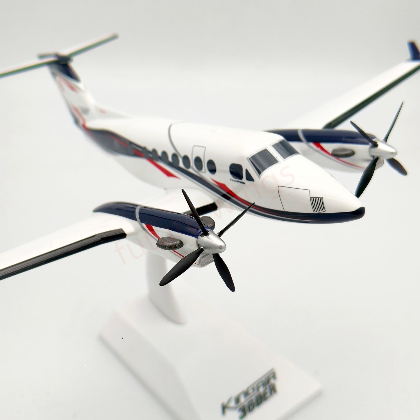 1:35 Aimo Wings KingAir 350i/360ER Aircraft Model With Stand