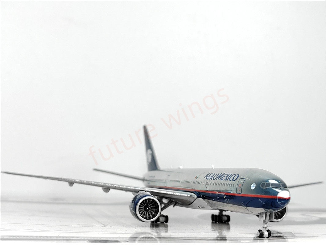 1:400 JC Wings XX40025 AeroMexico B777-200ER N745AM Aircraft Model+Free Tractor