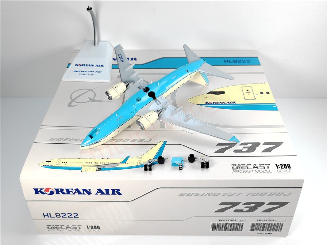 1:200 JC Wings EW2737009 Korean Air B737-700 HL8222 Diecast Aircraft Model