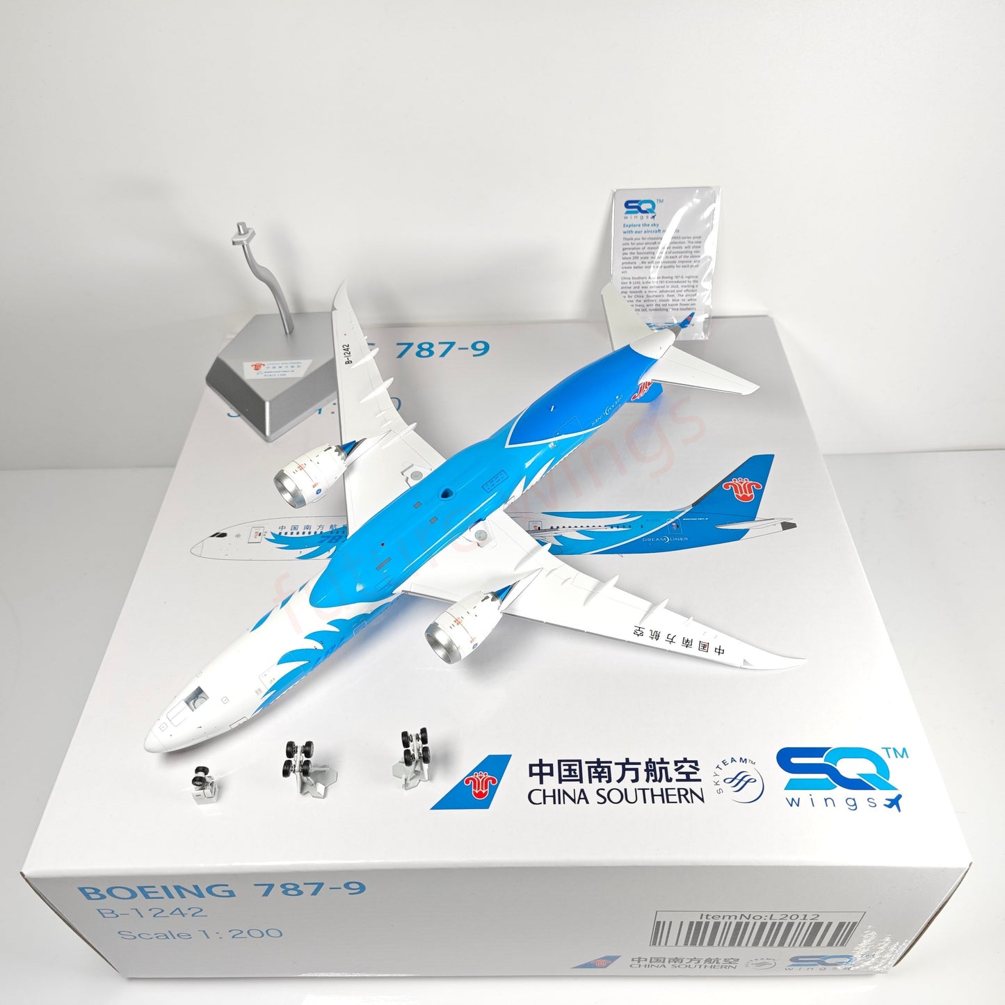1:200 SQ Wings China Southern Airlines B787-9 B-1242 Diecast Aircraft Model