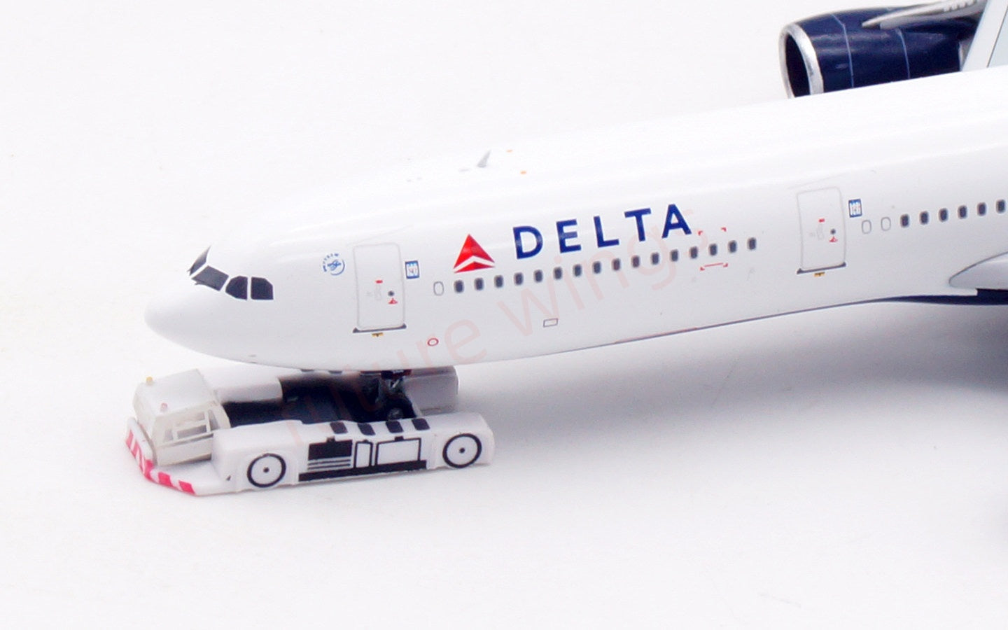 1:400 Aviation400 Delta Airlines A330-300 N831NW Aircraft Model Free Tractor+Stand