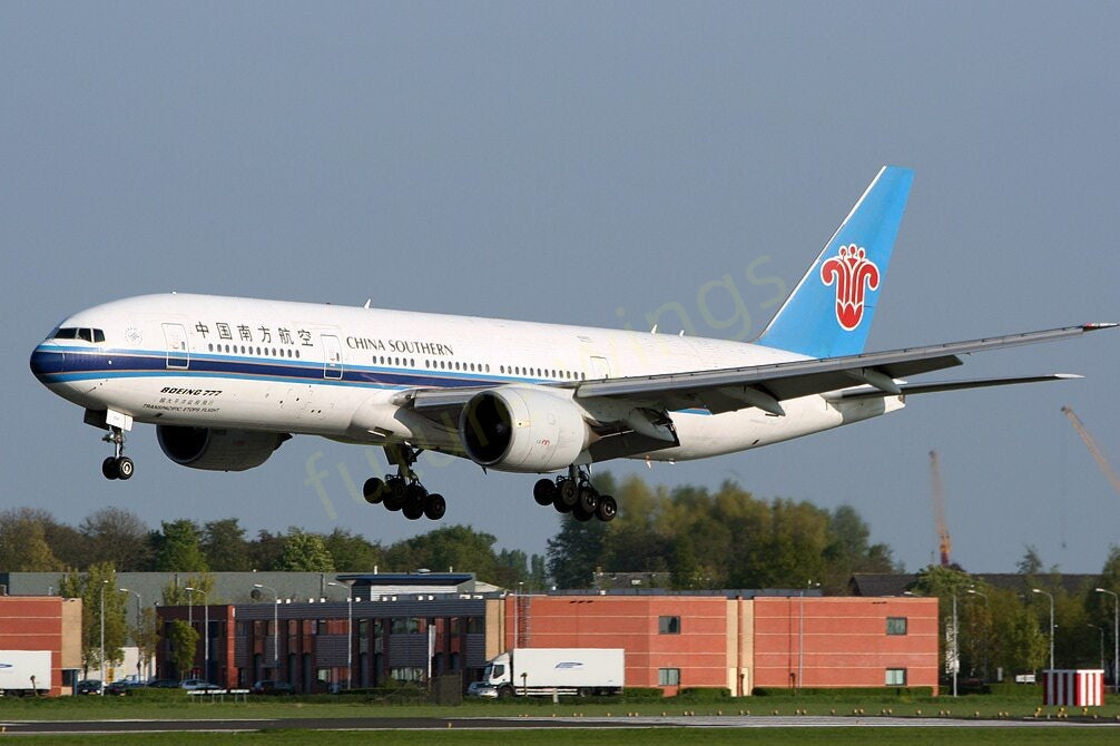 1:200 KJ Models(InFlight200) China Southern Airlines B777-200ER B-2056 Diecast Aircraft Model