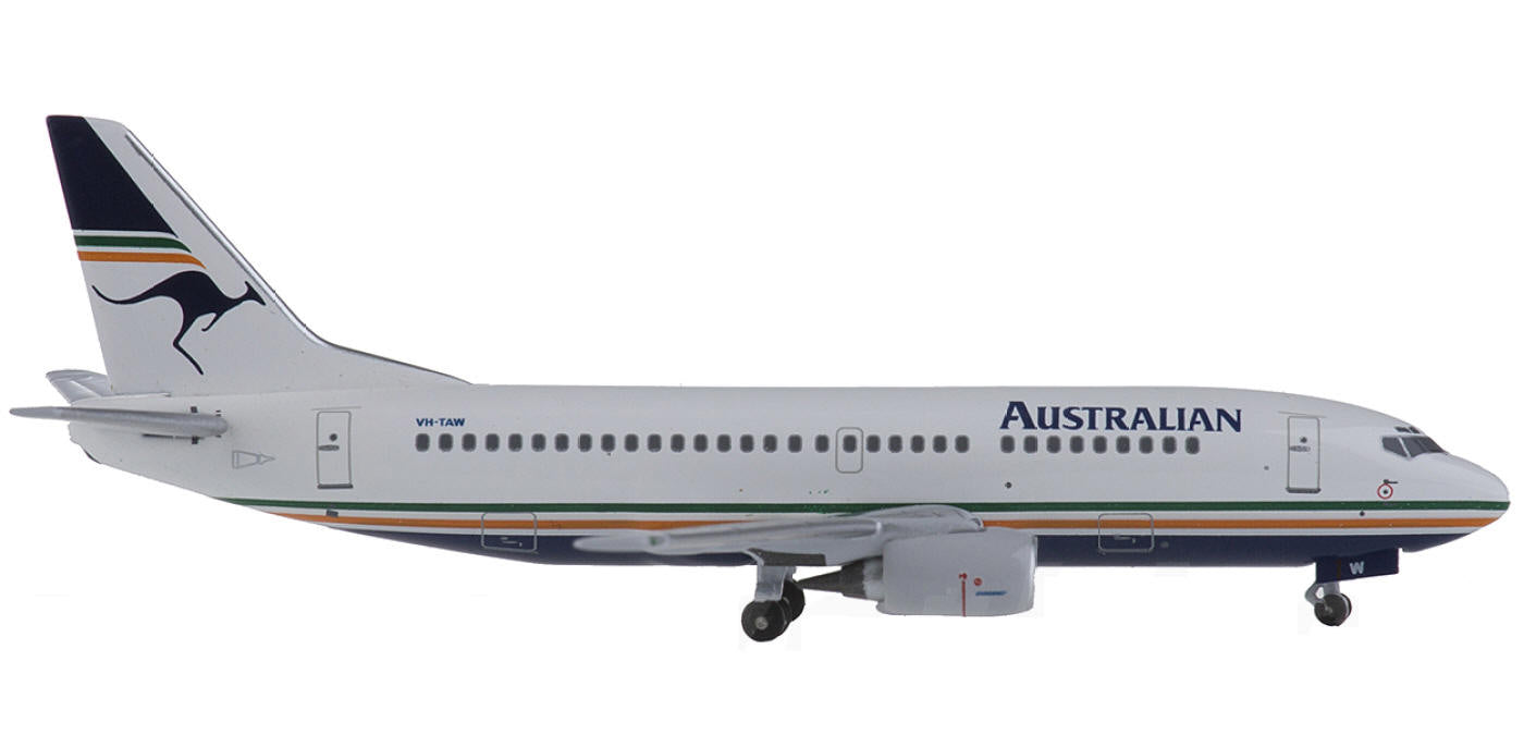 (Rare)1:400 AeroClassics AC4VHTAW Australian Boeing 737-300 VH-TAW+Free Tractor
