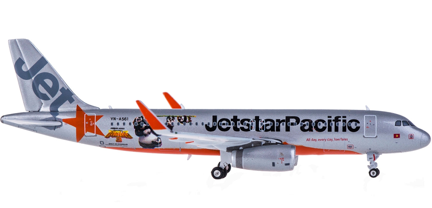 (Rare)1:400 Phoenix PH04108 Jetstar Airbus A320 VN-A561+Free Tractor