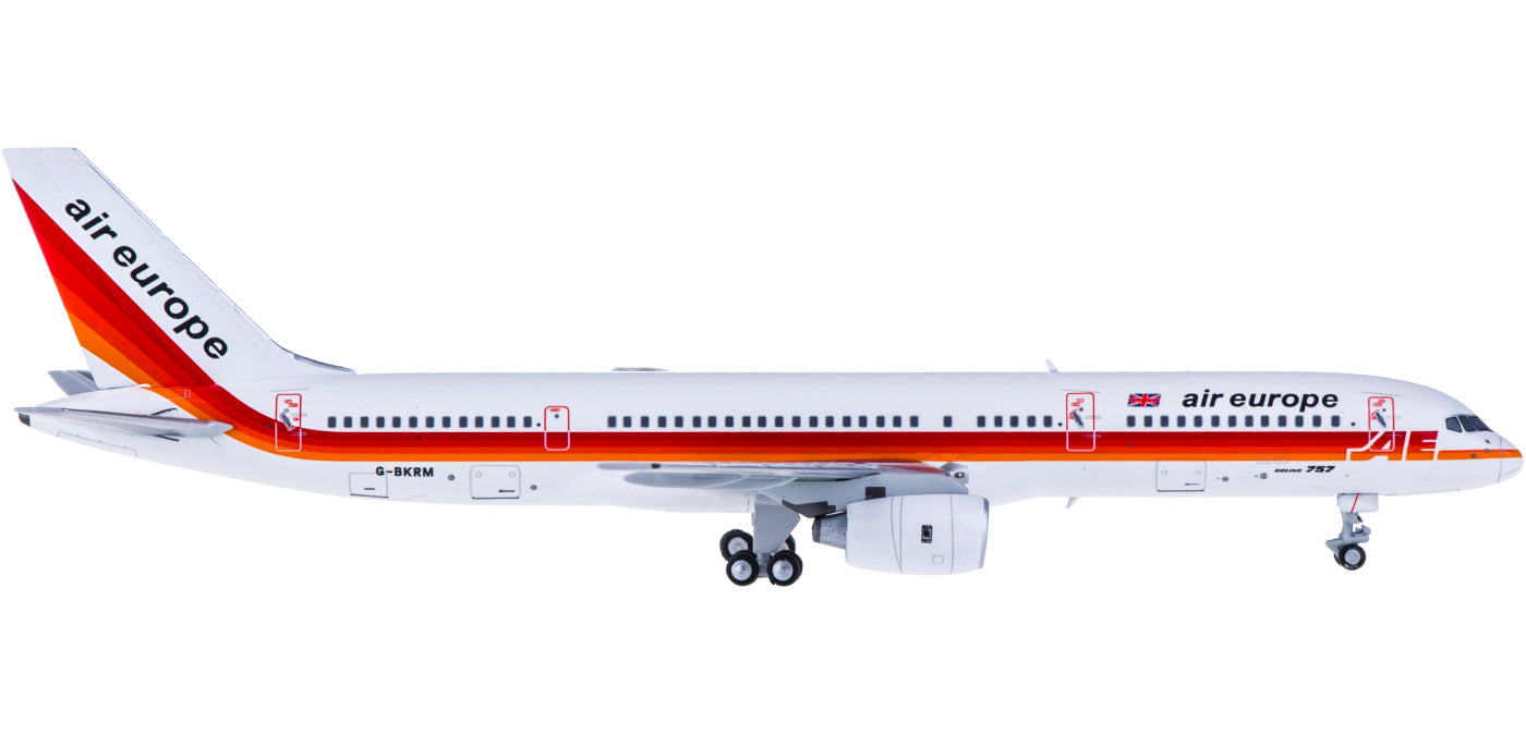 1:400 NG Models NG53048 Air Europe Boeing 757-200 G-BKRM+Freee Tractor