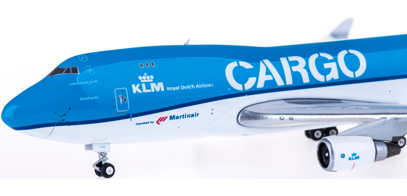 1:400 Phoenix PH04232 KLM Cargo Boeing 747-400 PH-CKA+Free Tractor