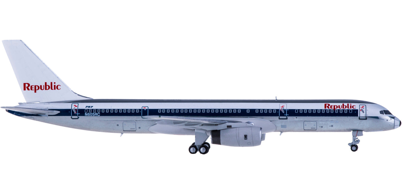 1:400 NG Models NG53036 Republic Airlines Boeing 757-200 N605RC+Freee Tractor