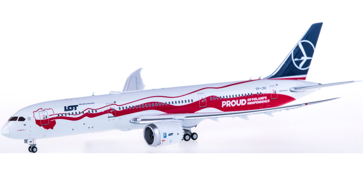 1:400 JC Wings XX4062A LOT Boeing 787-9 SP-LSC 100years "Flaps Down" Free Tractor+Stand