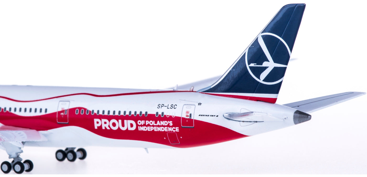 1:400 JC Wings XX4062A LOT Boeing 787-9 SP-LSC 100years "Flaps Down" Free Tractor+Stand