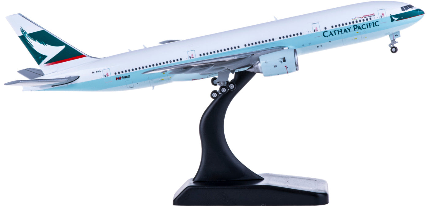 1:400 JC Wings EW4772005 Cathay Pacific Boeing 777-200 B-HNL Free Tractor+Stand