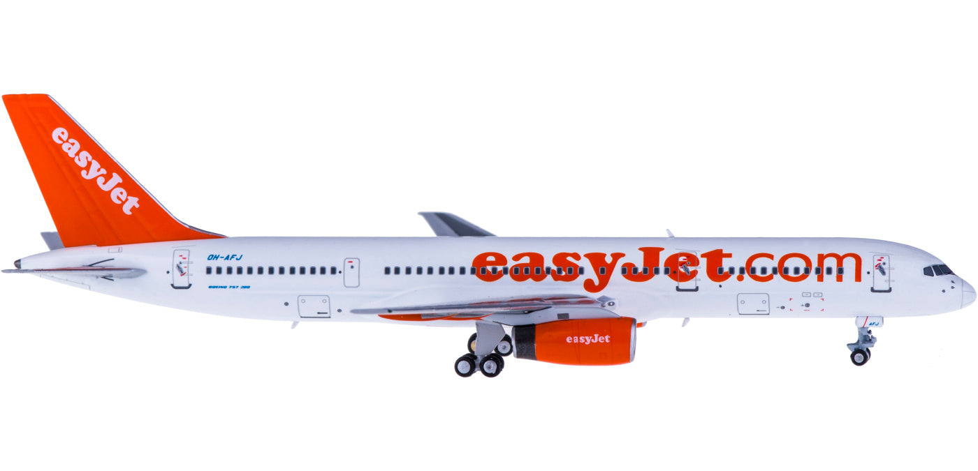 1:400 NG Models NG53058 easyJet Boeing 757-200 OH-AFJ+Freee Tractor