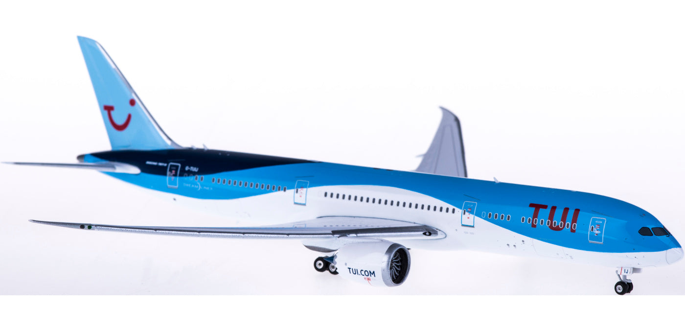 1:400 Phoenix PH11331 TUI Airways Boeing 787-9 G-TUIJ+Free Tractor