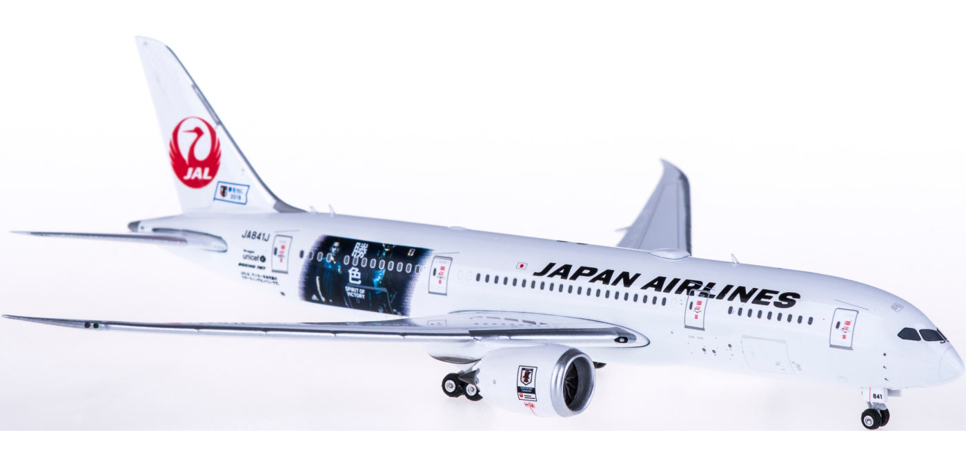 1:400 Phoenix PH04251 Japan Airlines Boeing 787-8 JA841J Free Tractor+Stand