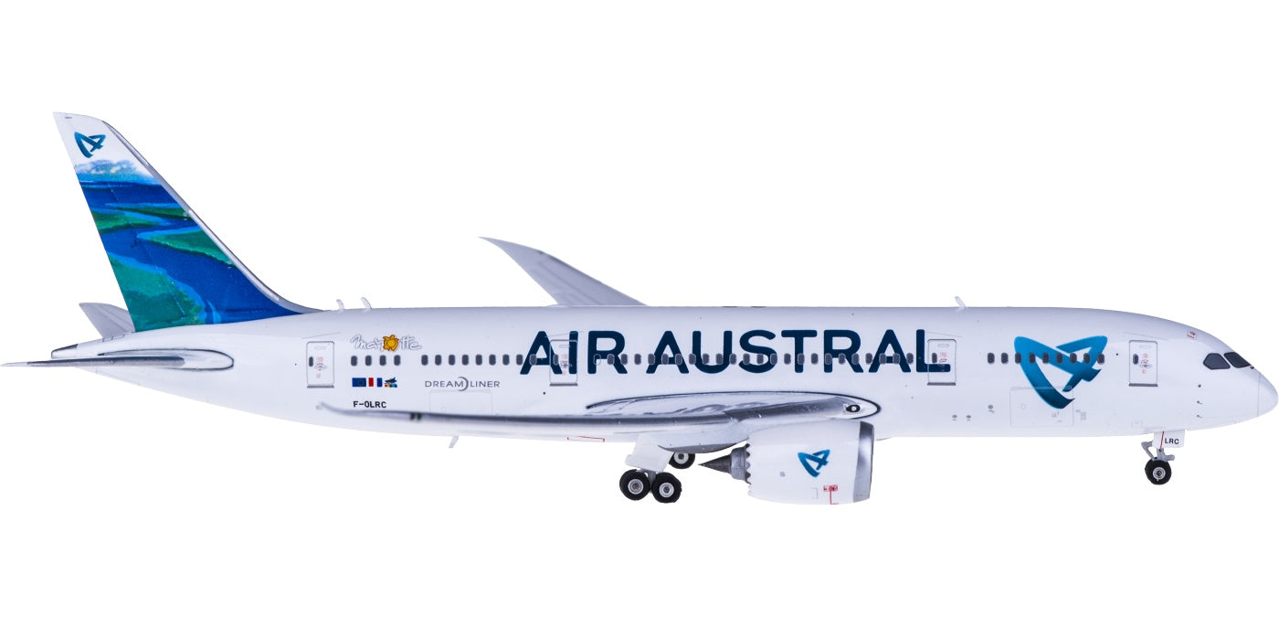 1:400 Phoenix PH11265 Air Austral Boeing 787-8 F-OLRC+Free Tractor