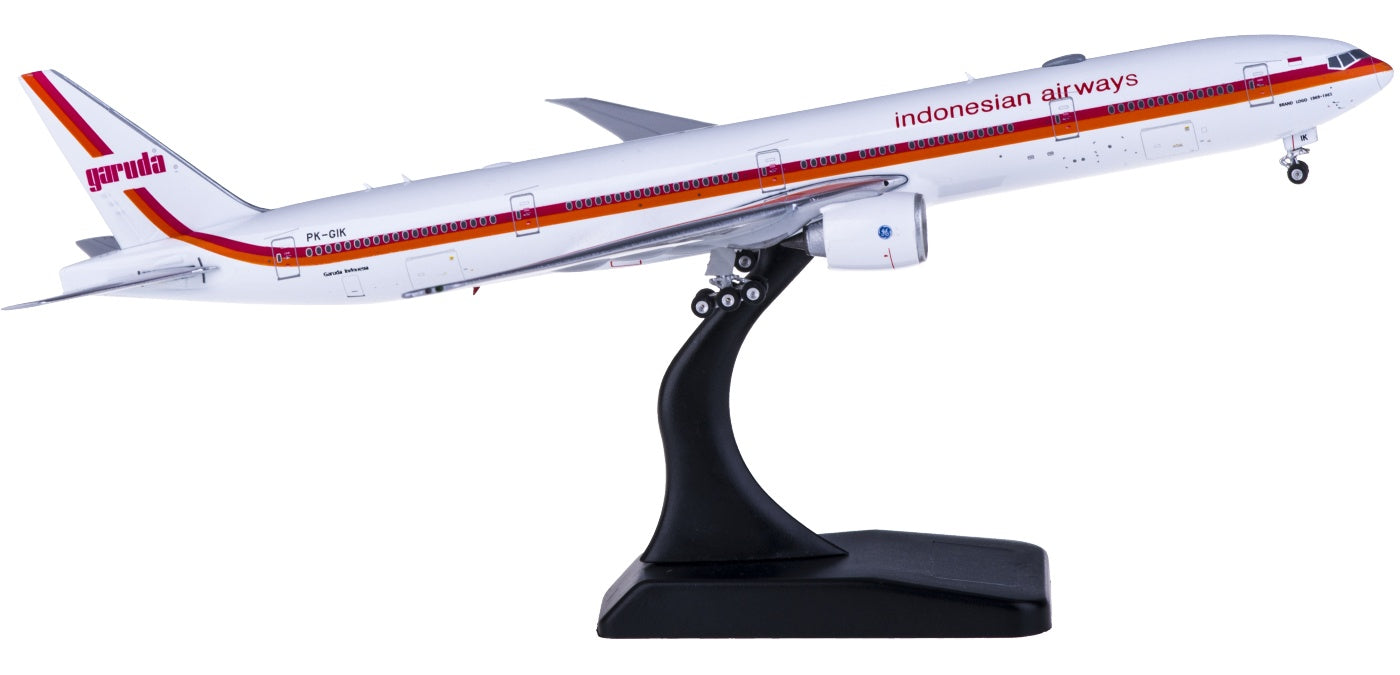 1:400 Phoenix PH11531 Garuda Indonesia Boeing 777-300ER PK-GIK Free Tractor+Stand