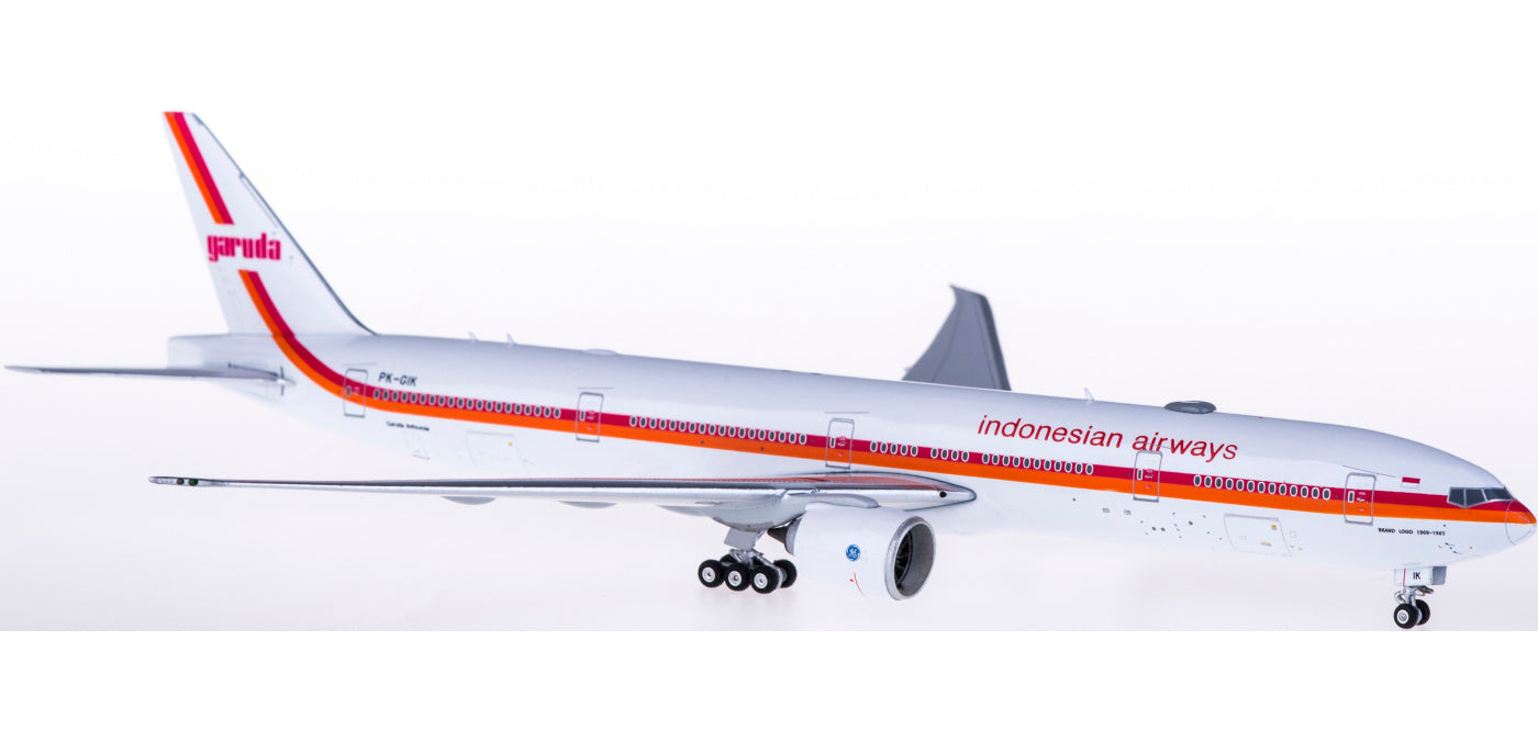 1:400 Phoenix PH11531 Garuda Indonesia Boeing 777-300ER PK-GIK Free Tractor+Stand