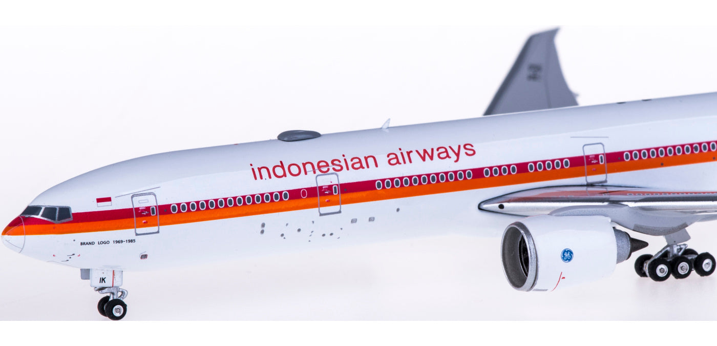 1:400 Phoenix PH11531 Garuda Indonesia Boeing 777-300ER PK-GIK Free Tractor+Stand