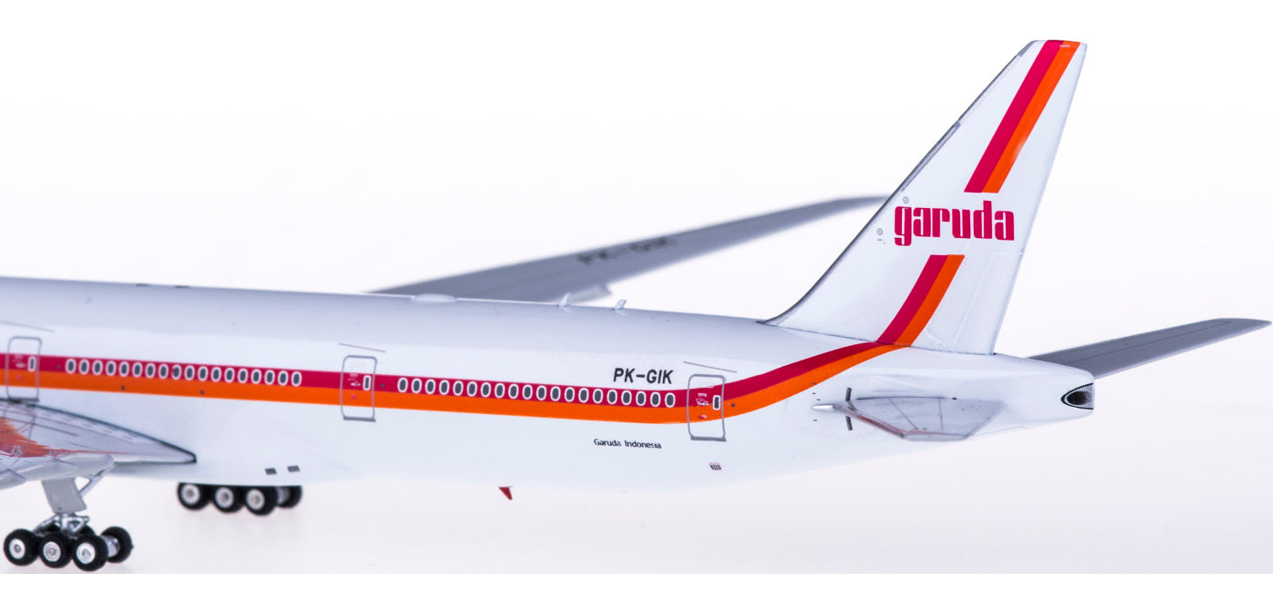 1:400 Phoenix PH11531 Garuda Indonesia Boeing 777-300ER PK-GIK Free Tractor+Stand
