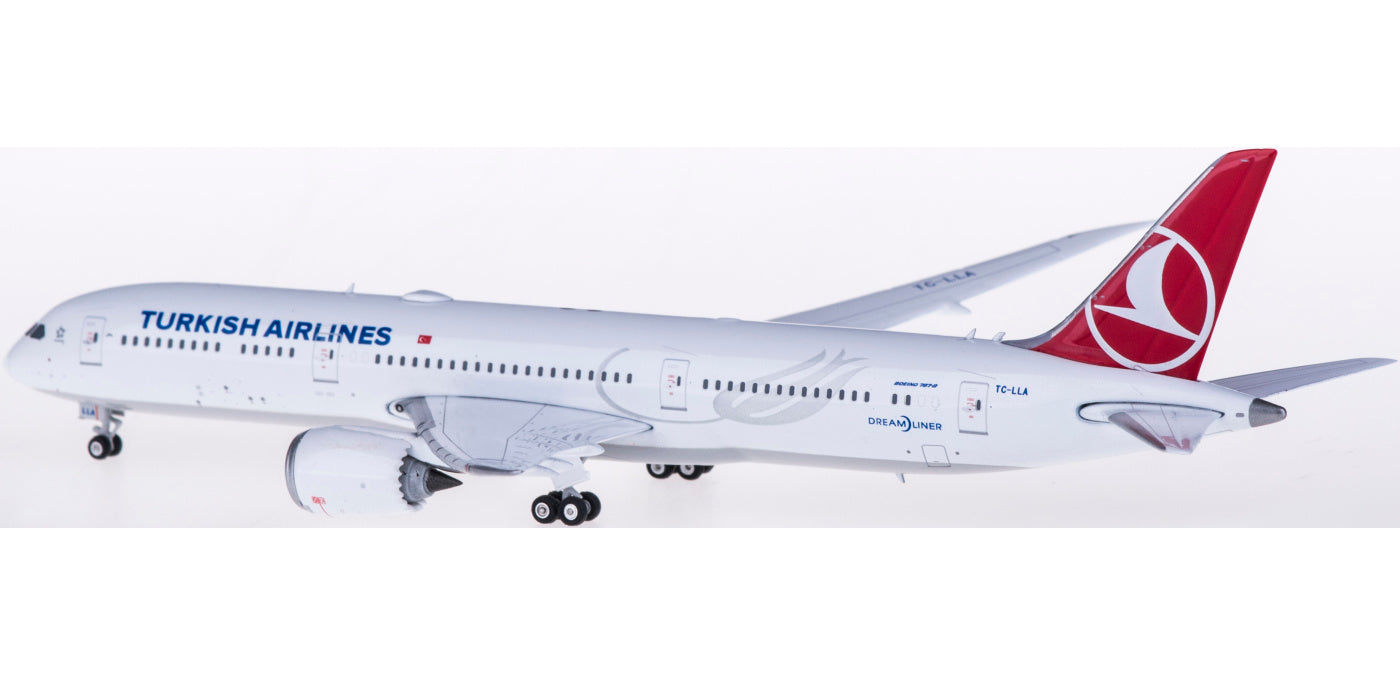 1:400 Phoenix PH11557 Turkish Airlines Boeing 787-9 TC-LLA Free Tractor+Stand