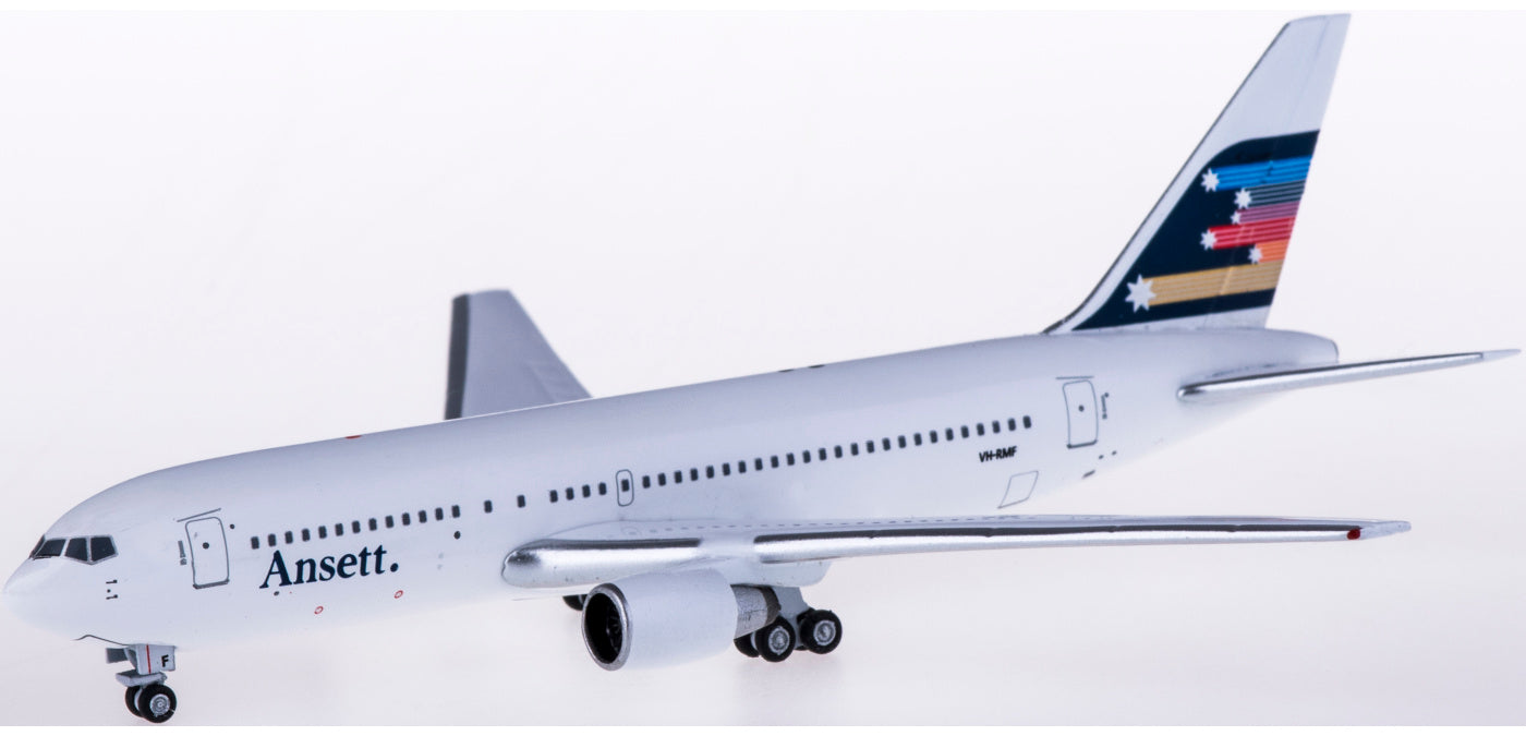 (Rare)1:400 AeroClassics AC419651 Ansett Australia Boeing 767-200 VH-RMF+Free Tractor