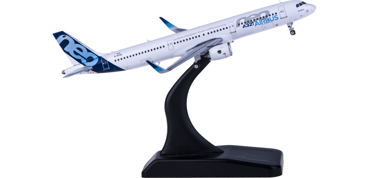 1:400 Phoenix PH11578 Airbus A321neo D-AVXA Free Tractor+Stand