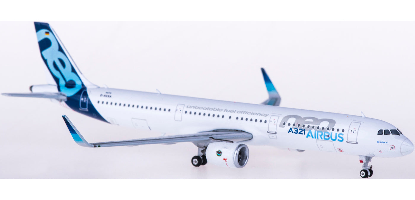 1:400 Phoenix PH11578 Airbus A321neo D-AVXA Free Tractor+Stand