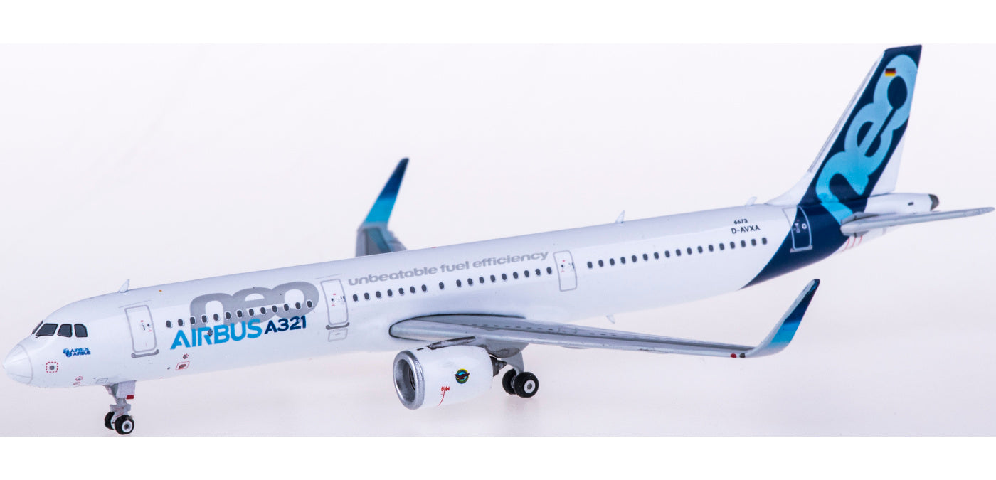 1:400 Phoenix PH11578 Airbus A321neo D-AVXA Free Tractor+Stand