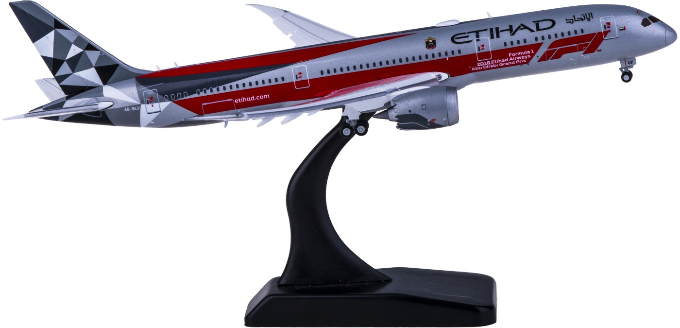 1:400 JC Wings EW4789002A Etihad Airways Boeing 787-9 Dreamliner A6-BLV F1 "Flaps Down" Free Tractor+Stand