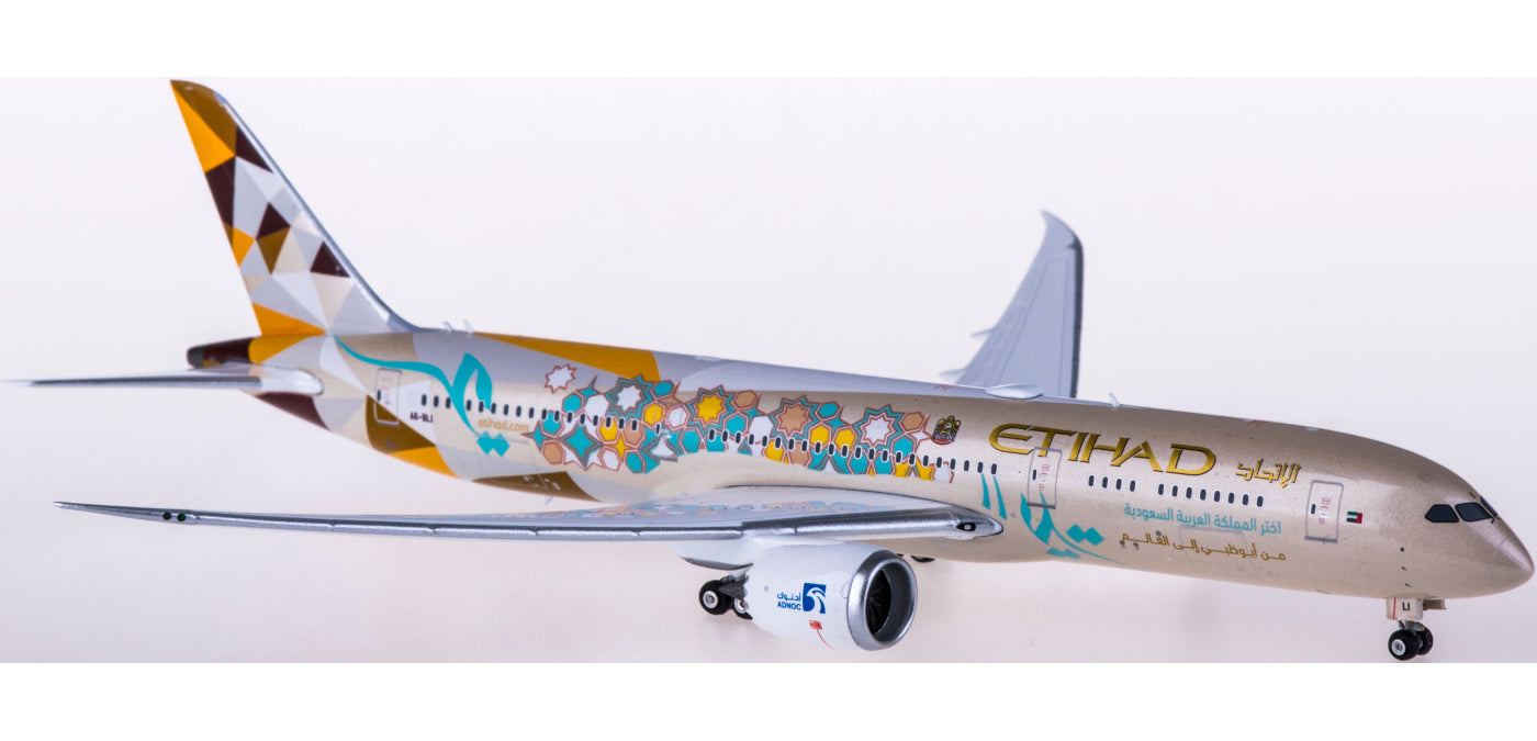 1:400 Phoenix PH04312 Etihad Airways Boeing 787-9 A6-BLI Free Tractor+Stand