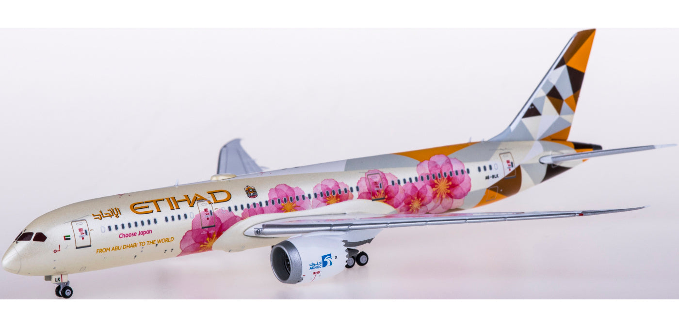 1:400 JC Wings XX4218 Etihad Airways Boeing 787-9 Dreamliner A6-BLK Free Tractor+Stand