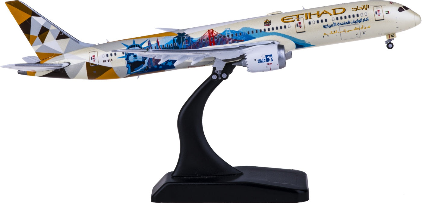 1:400 JC Wings XX4250A Etihad Airways Boeing 787-9 Dreamliner A6-BLC USA "Flaps Down" Free Tractor+Stand